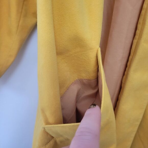 80s Retro Yellow Faux Suede Coat - Picture 3 of 16